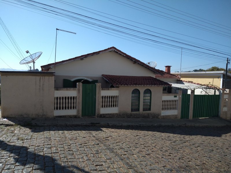 Casa - Aluguel - Centro - Borda da Mata - MG